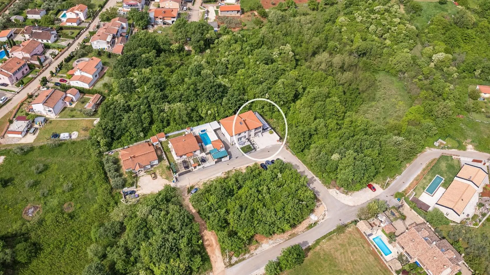 Villa In Nova Vas